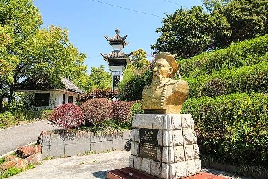 國(guó)家AAA級(jí)景區(qū)——張公山寨