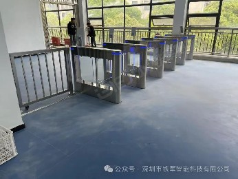 國家“211工程，雙一流高校”貴州大學(xué)上線鐵軍智能閘機(jī)