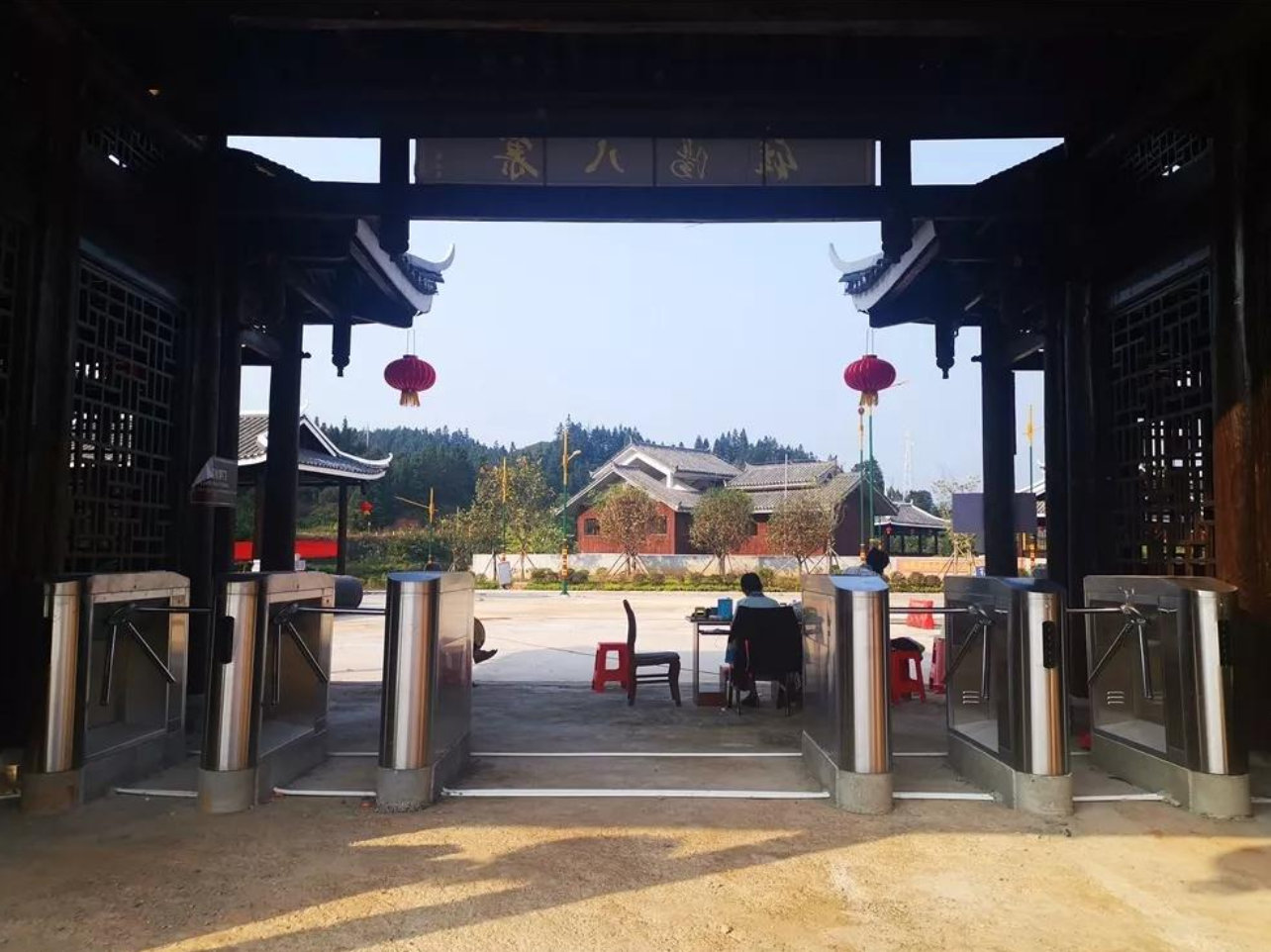 智慧景區(qū)應(yīng)該使用什么樣的智能門禁閘機(jī)呢