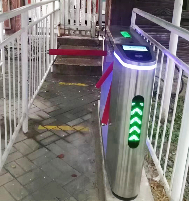 旅游景區(qū)出入口檢票閘機(jī)，實(shí)現(xiàn)手機(jī)掃二維碼檢票進(jìn)入