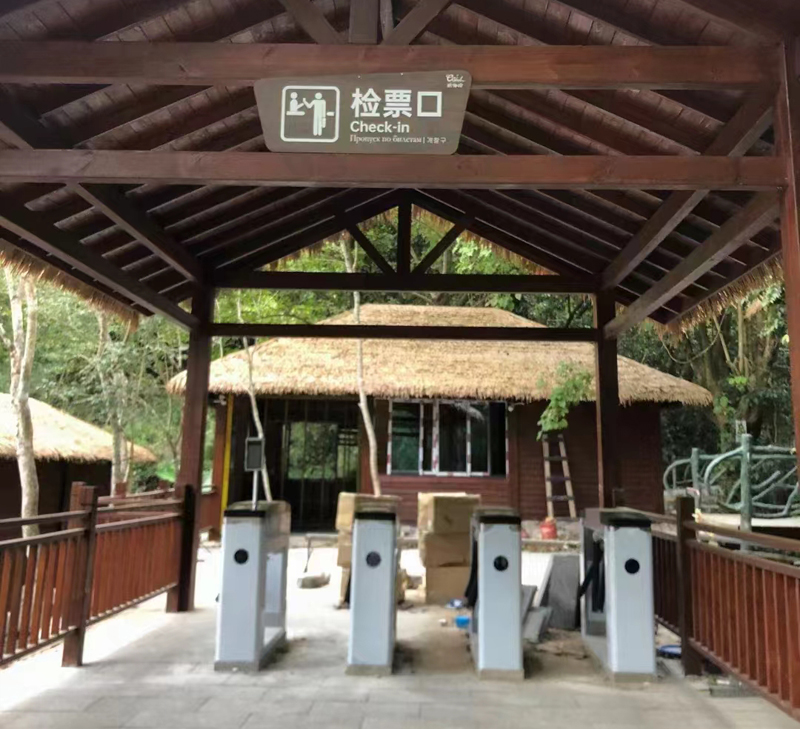 安裝景區(qū)閘機(jī)-游客體驗(yàn)與管理效率的雙重提升