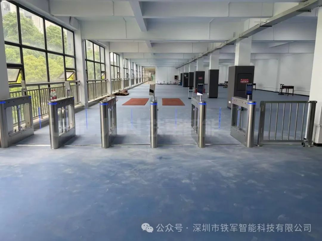 智慧校園新標(biāo)配：人臉識(shí)別通道閘如何實(shí)現(xiàn)學(xué)生安全管理閉環(huán)？